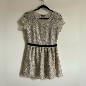 Gryphon New York Beige Silver Black Lined Lace Handkercheif Dress Sz Med…